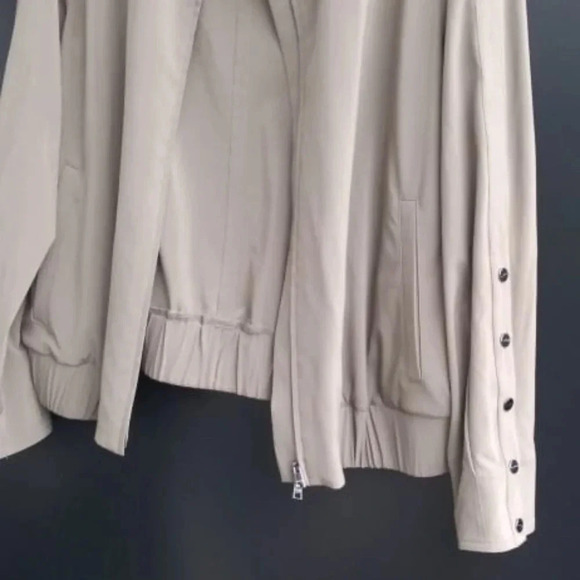 Marc  Cain Oversized bomber jacket in blouson style-Army green size M - Picture 4 of 12